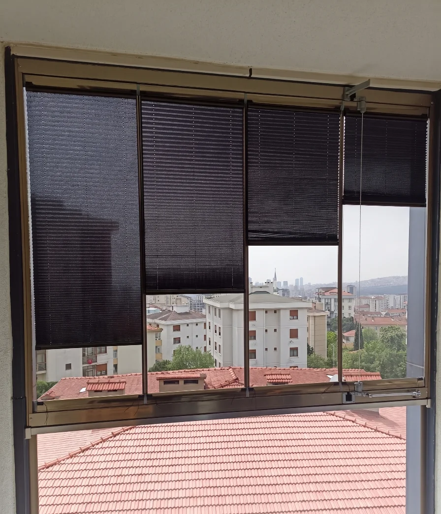 Cam Balkon Perdesi