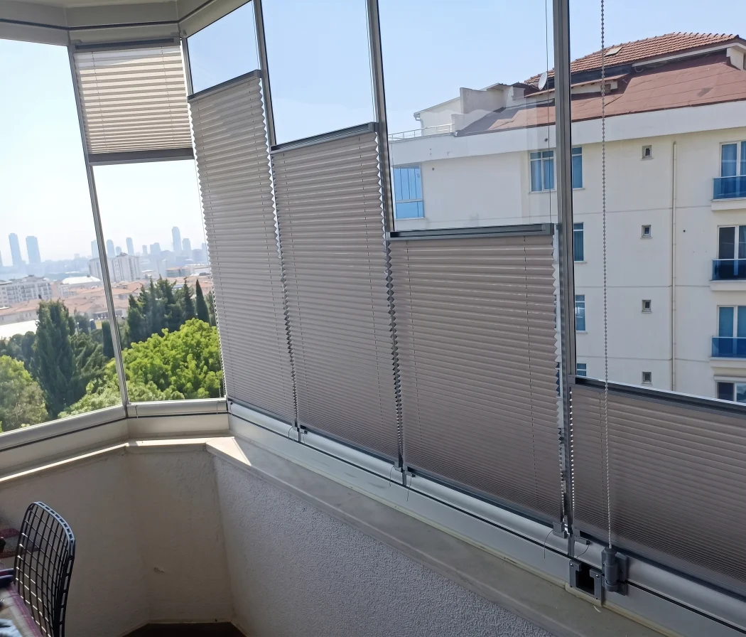 Cam Balkon Perdesi
